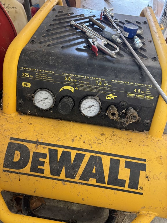 DeWalt 225PSI Air Compressor - Image 2