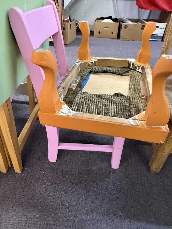 GROUPING OF PAINTED TV TRAYS & KIDS CHAIR - Image 2