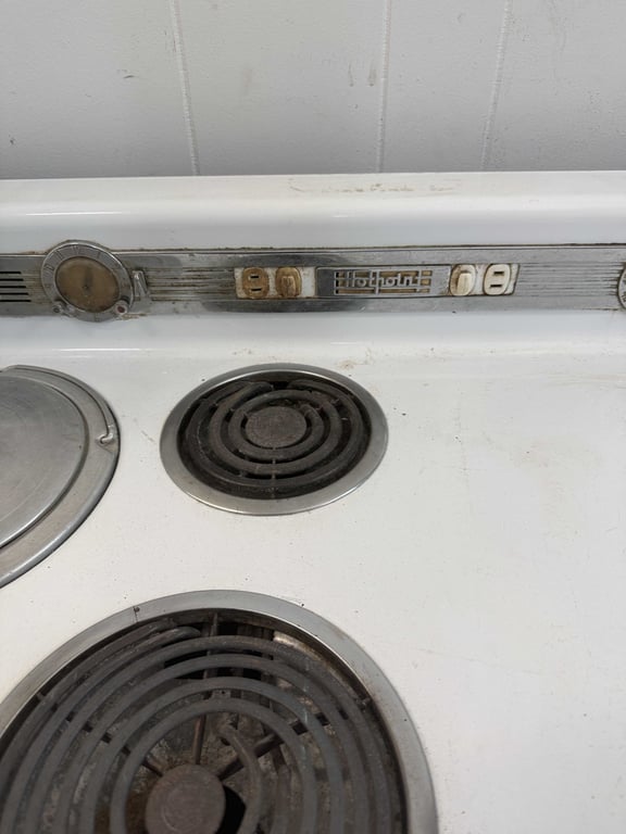 VTG HOTPOINT STOVE (UNTESTED) - Image 2