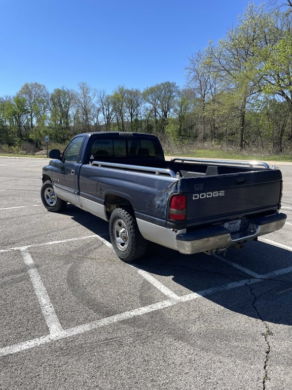2001 Dodge Ram 1500 - Image 3