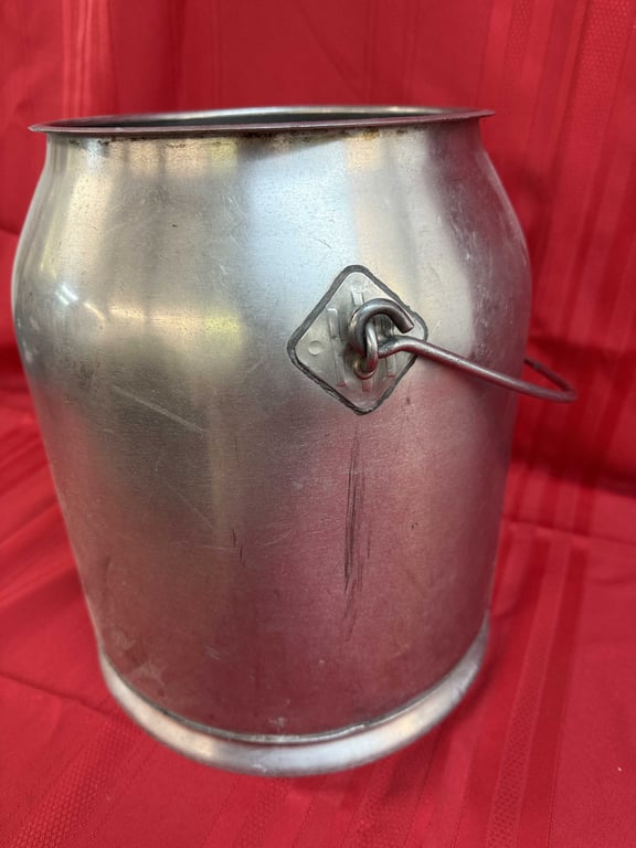 VTG STAINLESS 5 GAL MILKING BUCKET - Image 2