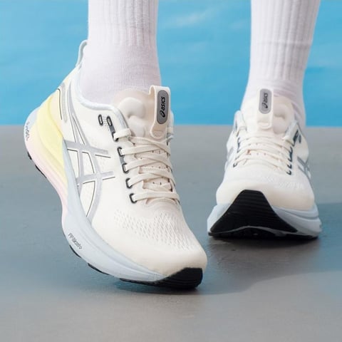 아식스 GEL-KAYANO 32 라이트-SHOW CN 화이트