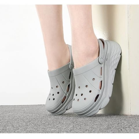 스케쳐스 MAX CUSHIONING FOAMIES 여성 샌들