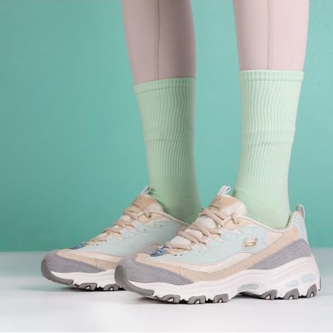스케쳐스 자연색 여성 스니커즈