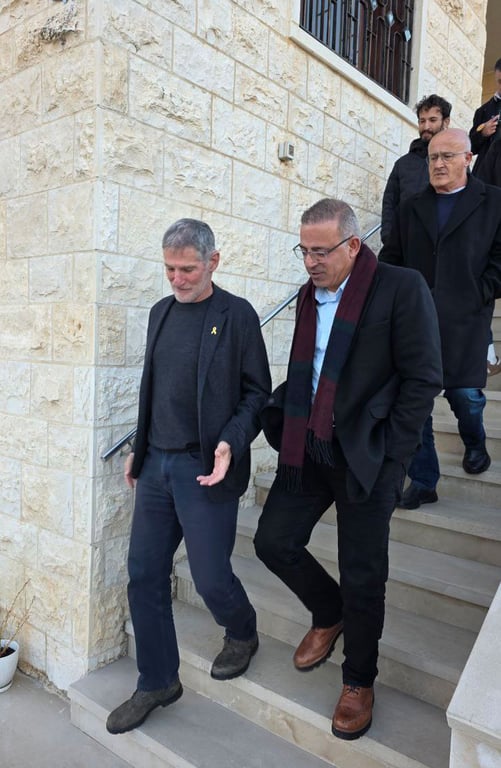 ד״ר אמיר ח׳ניפס ויאיר גולן – הנהגה ושותפות