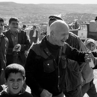 لماذا الخادمات وجان جنيه بالذات؟