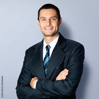 Testimonial einer Technikleiterin – hebt Managed IT-Services und Netzwerk-Monitoring durch FASTNET hervor