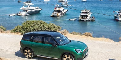 2024 Elektrikli MINI Countryman   Yalıkavak Marina'da Sergileniyor