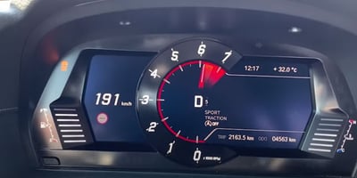 Toyota Supra 2.0, Audi RS Q8  Drag Yarışı-Video
