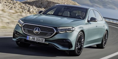 Mercedes Yeni E Serisi ve Fiyatları: Güvenlikte Zirve Deneyimi