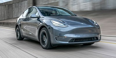 Yenilenen 2024 Tesla Model Y: Elektrikli SUV Segmentinde Yenilikçi Bir Çığır Açıyor