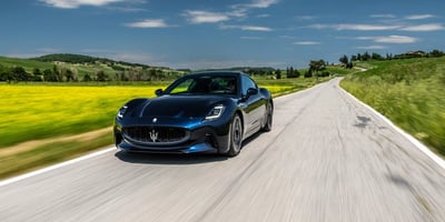 Maserati, Elektirkli  MC20 ve Quattroporte' yi Onayladı