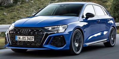 Audi RS3 Performance Ekstra Güç Sağlıyor ve 300 km/s' e Ulaşıyor