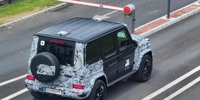 Makyajlı Mercedes G-Serisi