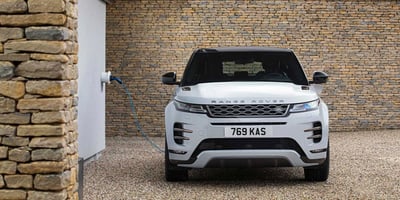 2021 Range Rover Evoque Hibrit Fiyatı ve Özellikleri Açıklandı