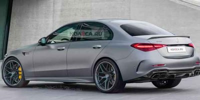 2023 Mercedes-AMG C63 Sedan Kış Testlerinde Görüntülendi