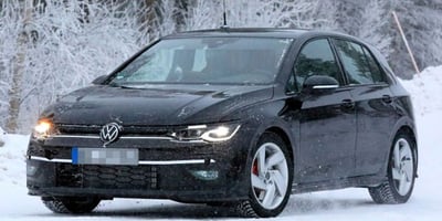 2020 VW Golf GTI’ ın Ön Bölümü Gözüktü