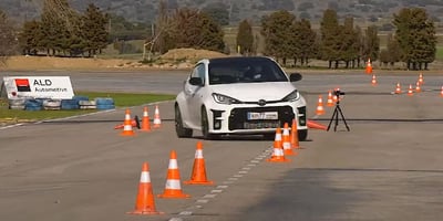 2021 Toyota Yaris Geyik Testi-Video