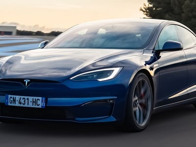 Haberler 2024 Tesla Model S Plaid: Elektrikli Araç Sınırlarını Zorluyor