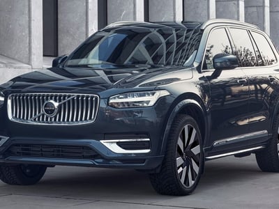 2024 Volvo XC90: Güvenlik, Sürdürülebilirlik ve Lüksün Yeni Tanımı