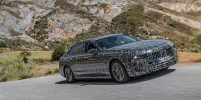 2023 BMW 7 Serisi ve i7'den Yeni Video Geldi