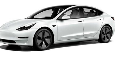 Tesla, Yeni Elektrikli Araç Modeli "Model 3 Long Range" ile Piyasayı Sallıyor