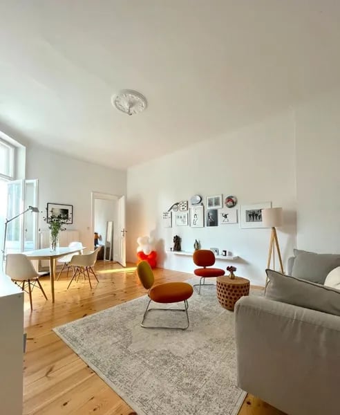 2Rm Apartment – Charlottenburg – Altbau, quiet courtyard