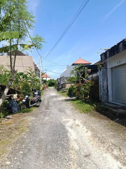 Land for Sale – Munggu – Garage included