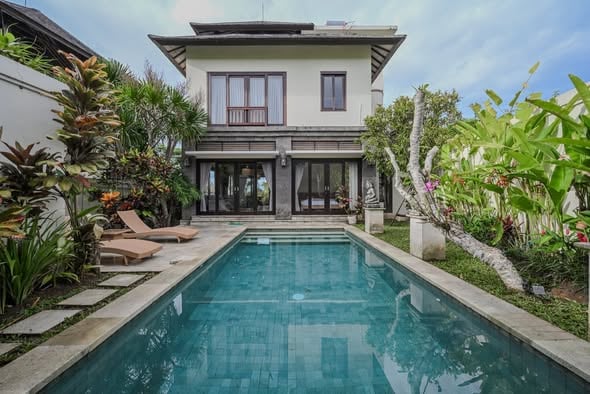 3BR Villa – Jimbaran Uluwatu – Pool and Rooftop View