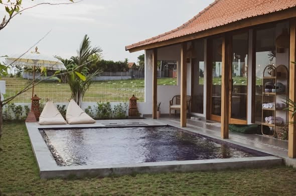 3BR Villa – Seseh – Large garden with swimming pool