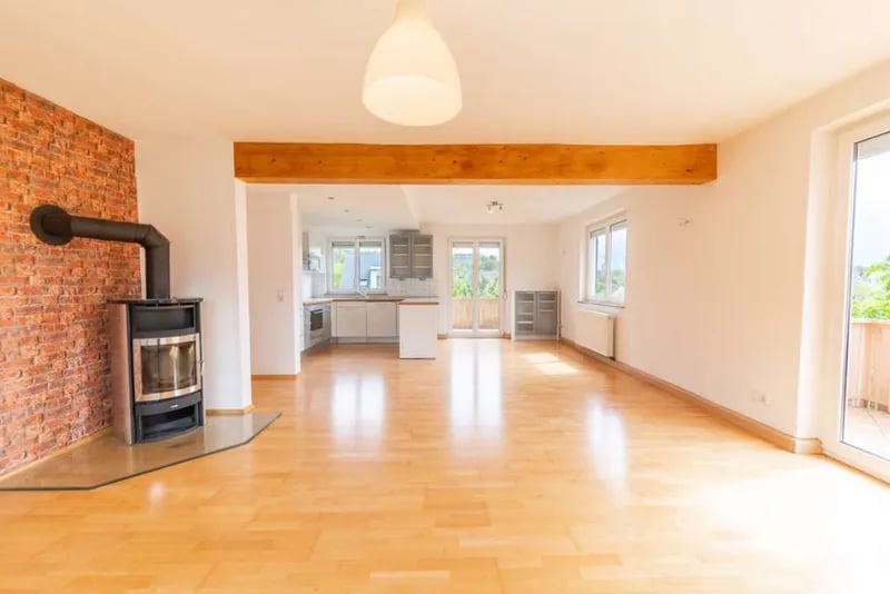 3.5BR Apartment – Böblingen – Two Balconies