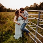 Maine maternity photoshoot with alpaca