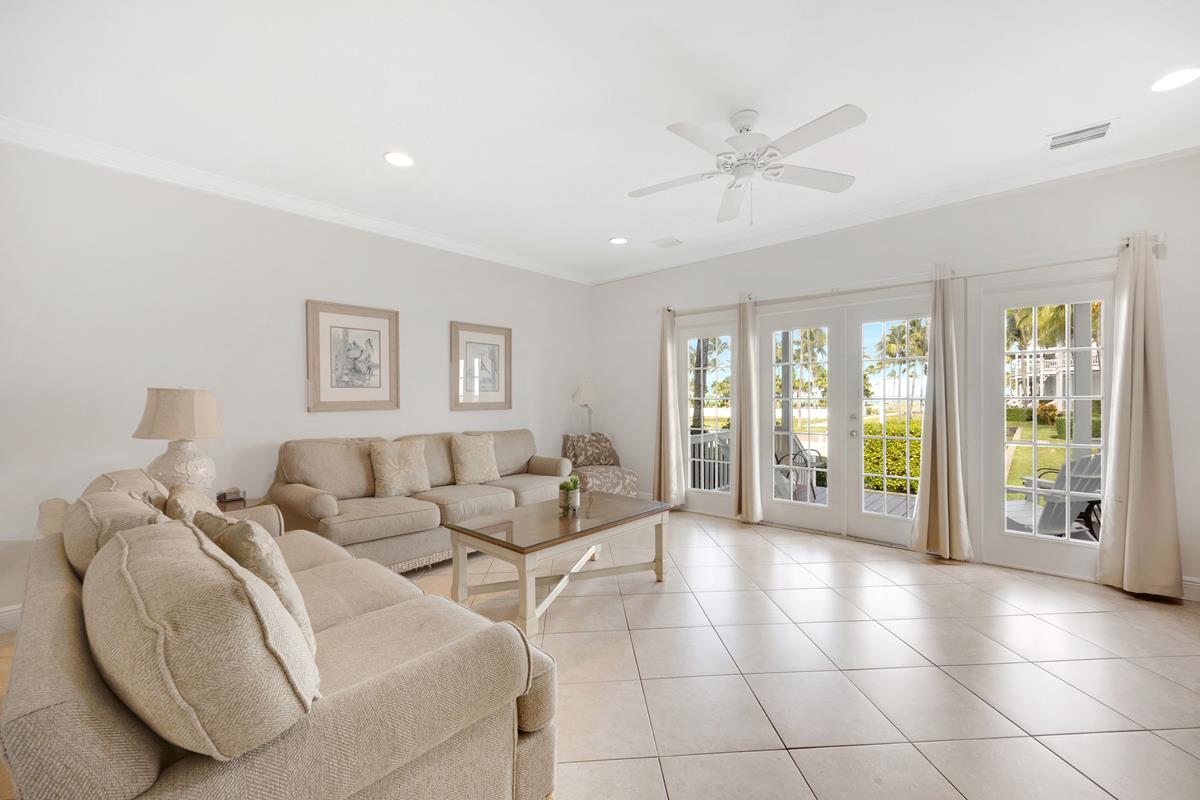 Waterfront Villa 24