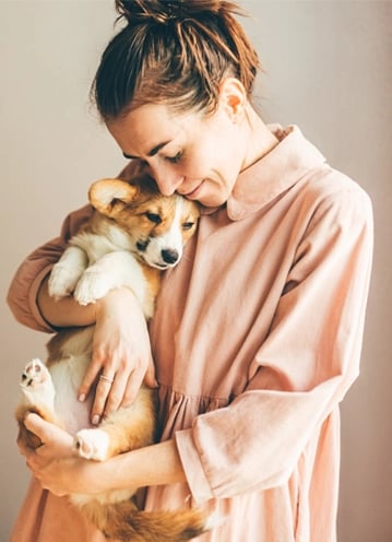 woman-with-dog