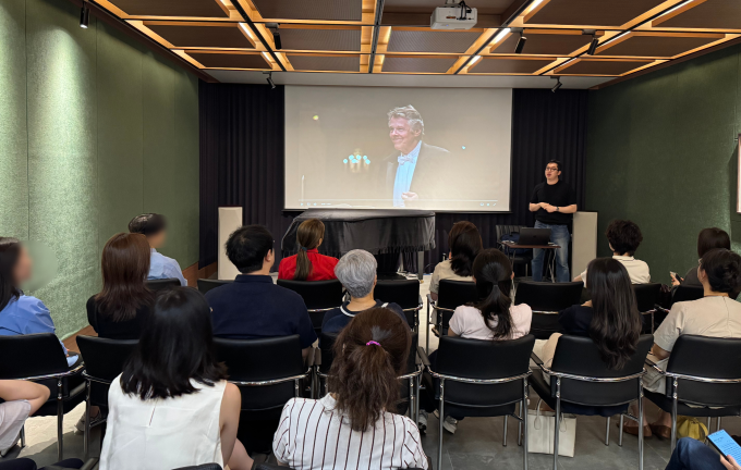 curriculum cover image