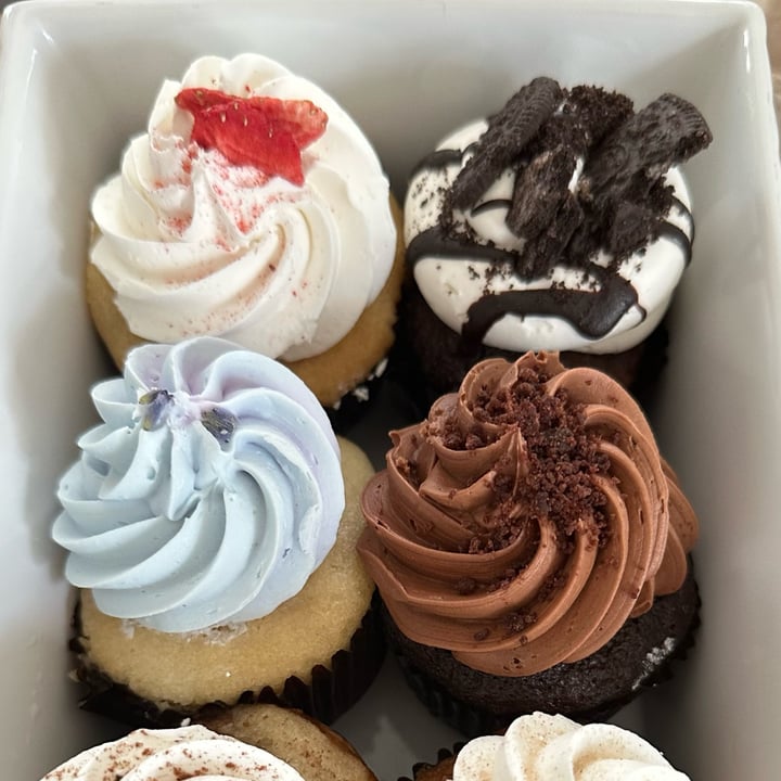 Sweet Avenue Bake Shop Rutherford, United States cookies and cream