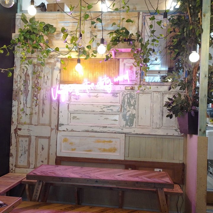 Adam & Eve cafe Mini Veg Wrap Reviews abillion