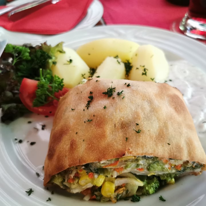 Hotel Petzengarten Mitte, Nürnberg, Germany Gemüsestrudel mit ...