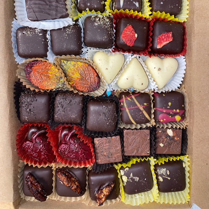 Lagusta's Luscious Big Assortment Review abillion