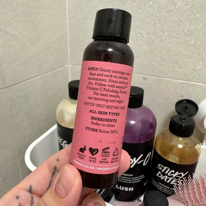 Essano Vitamin C Brightening Gel Cleanser Review abillion