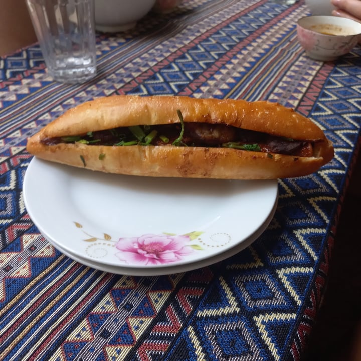 Chickpea Eatery Vegan/ Thuần Chay Vietnam Tempeh Banh Mi Review