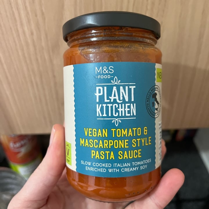 Marks and Spencer Plant Kitchen Vegan Tomato & Mascarpone Pasta Sauce Review abillion