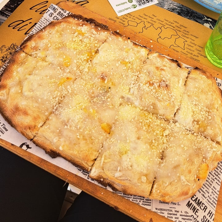 Buddy Italian Restaurant Cafè Roma, Italy pinsa quattro formaggi Review