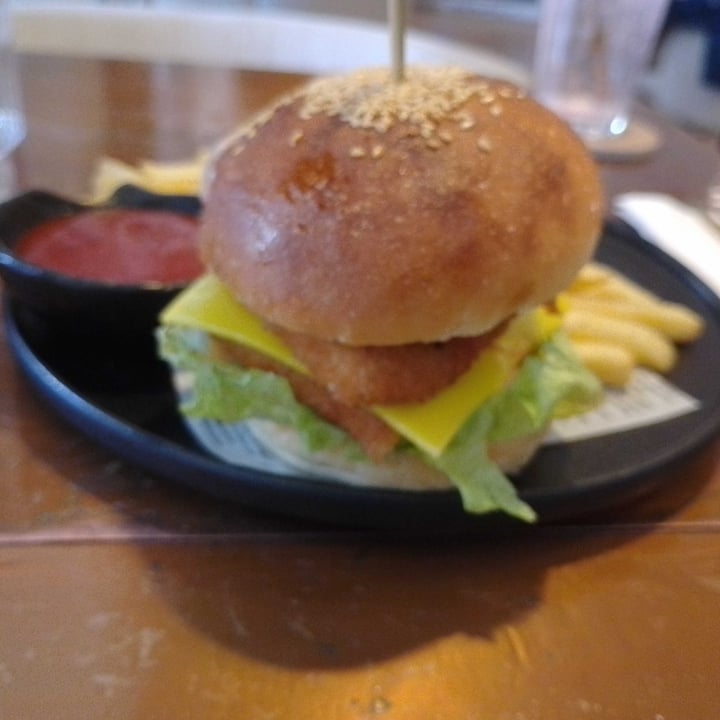 photo of The Little Poet Vegan Fried Chicken Kimchi Burger & Chips shared by @veganadam on  31 May 2023 - review