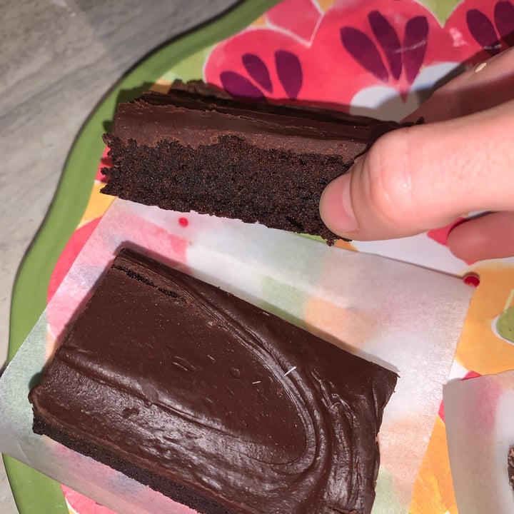 Strawberry Blonde Bakery Island Park, Ottawa, Canada Brownie Review