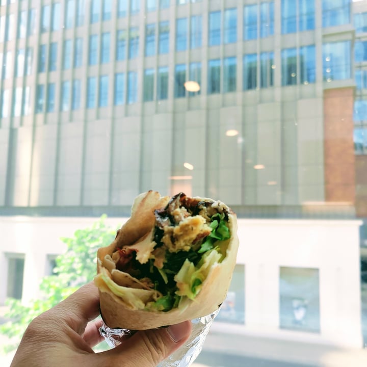 Niedaleko Damaszku - Vegan restaurant Wola, Warszawa, Poland Kanapka