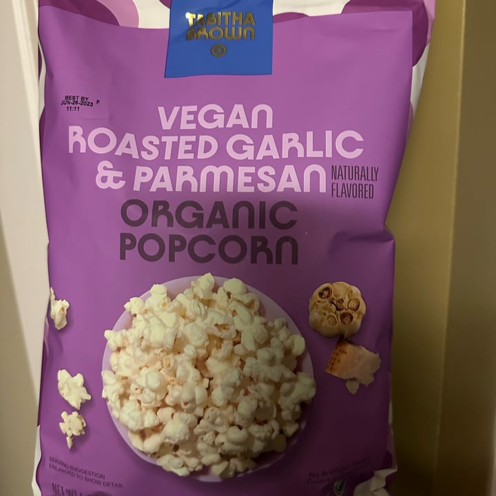 Tabitha Brown Vegan Roasted Garlic & Parmesan Organic Popcorn Review