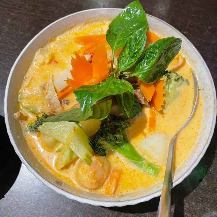 UTONG Thai Vegan Restaurant Duck Curry Reviews abillion