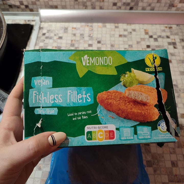 photo of Vemondo fishless fillets (herb-style) shared by @flouredfingers on  04 Mar 2023 - review