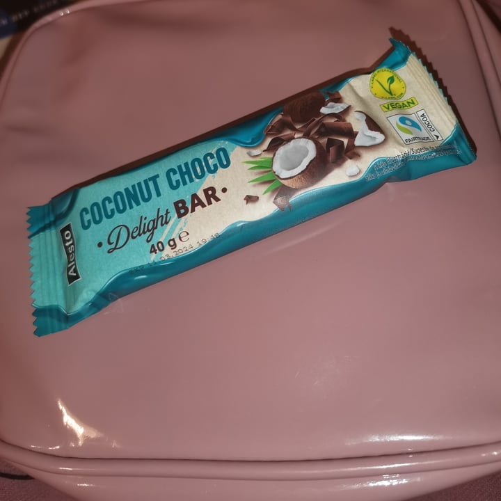 alesto-coconut-choco-bar-review-abillion